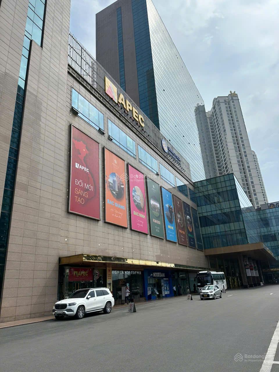 Văn phòng Grand Plaza Trần Duy Hưng 3500m² - Giá tốt nhất khu vực!