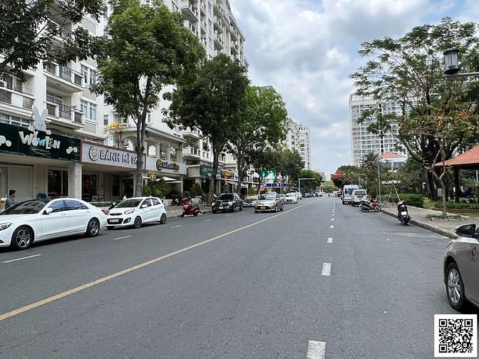 Shophouse 75m² giá 10 tỷ mặt tiền đường C, Phú Mỹ Hưng - Cơ hội hiếm có!