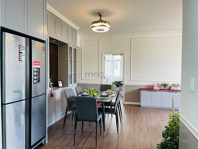 Căn hộ Cảnh Viên 2 105m² giá 2.4 tỷ - Cơ hội hiếm có tại Quận 7!