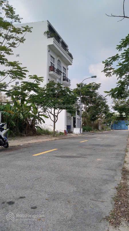 Đất KDC Nam Sài Gòn 100m² giá 2,4 tỷ - Cơ hội đầu tư hấp dẫn!