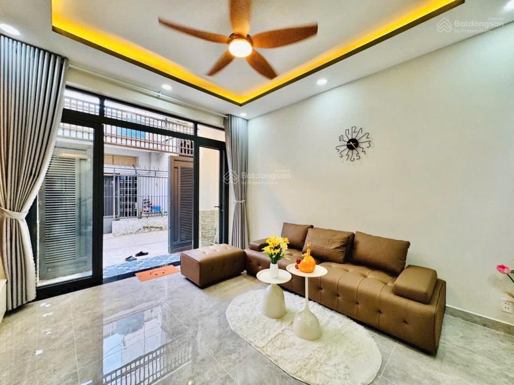 Nhà đẹp Phạm Văn Chiêu 50m² giá 4.85 tỷ - Cơ hội hiếm có!