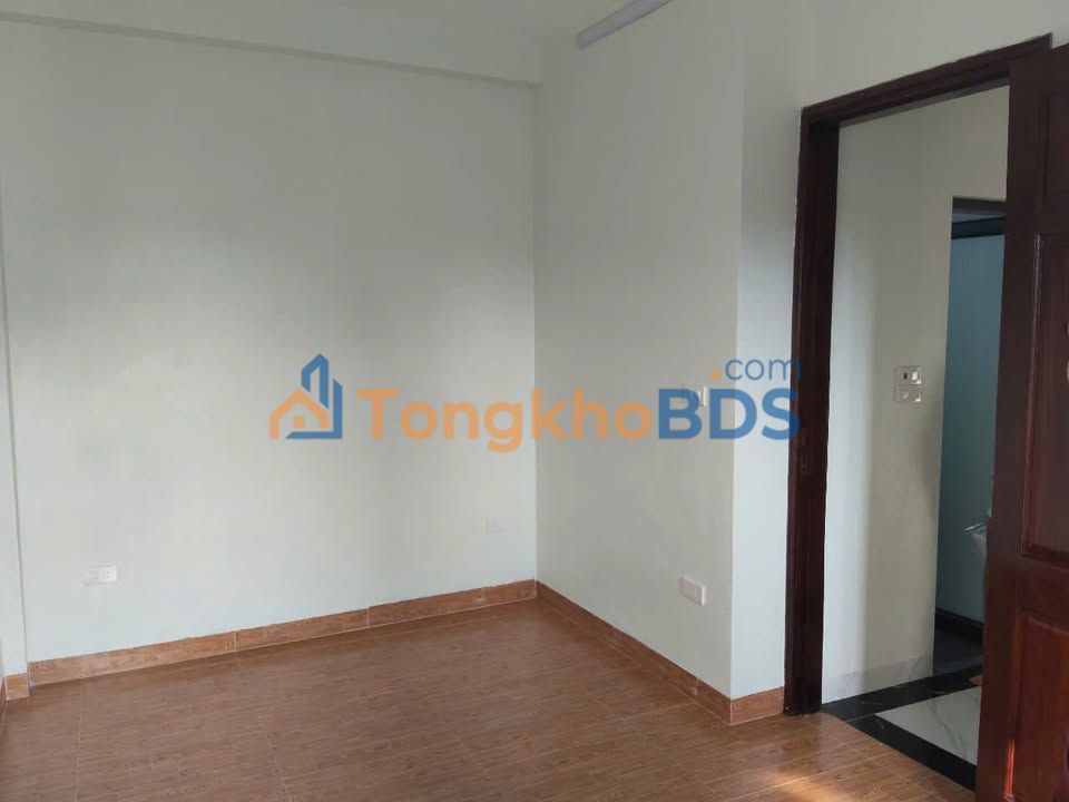 Nhà 4 tầng Bích Hòa 36.8m² - Ô tô cạnh nhà, mới xây