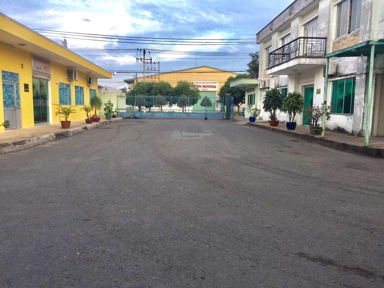 Chính chủ bán kho xưởng 10.000m² tại KCN Tân Bình giá 200 tỷ - Khách thuê ổn định!