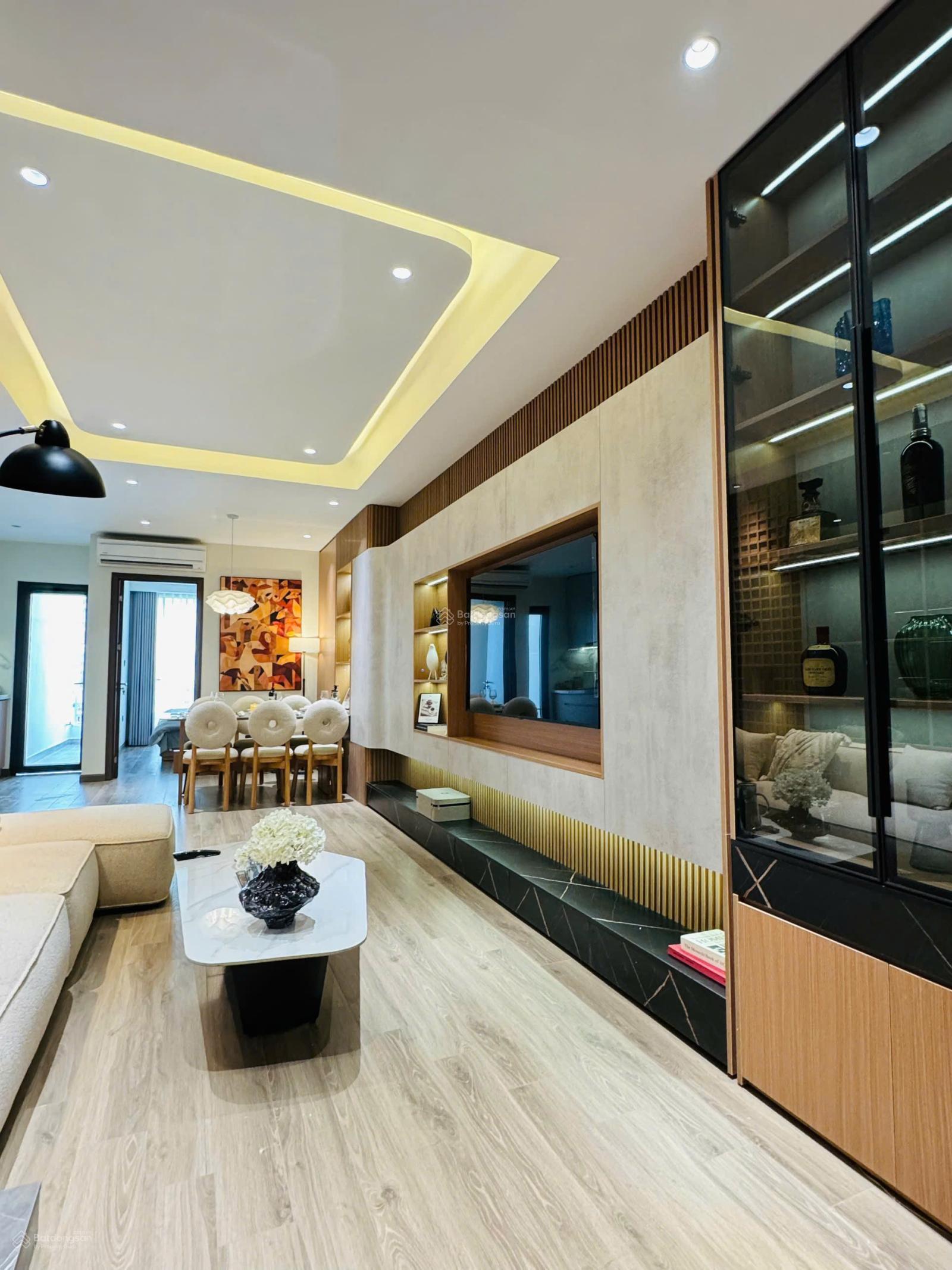 Căn hộ 2PN, 2WC tại Khu nhà ở 90 Nguyễn Tuân, 70,45m² giá 6,8 tỷ - Pháp lý đầy đủ, nội thất sang trọng!