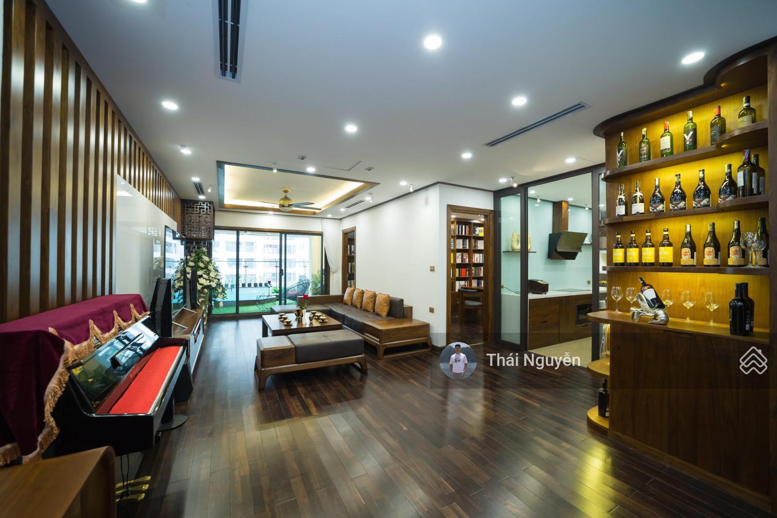 Căn hộ Rivera Park Thanh Xuân 178m² giá 19.2 tỷ - Căn góc view đẹp nhất, nội thất sang trọng!