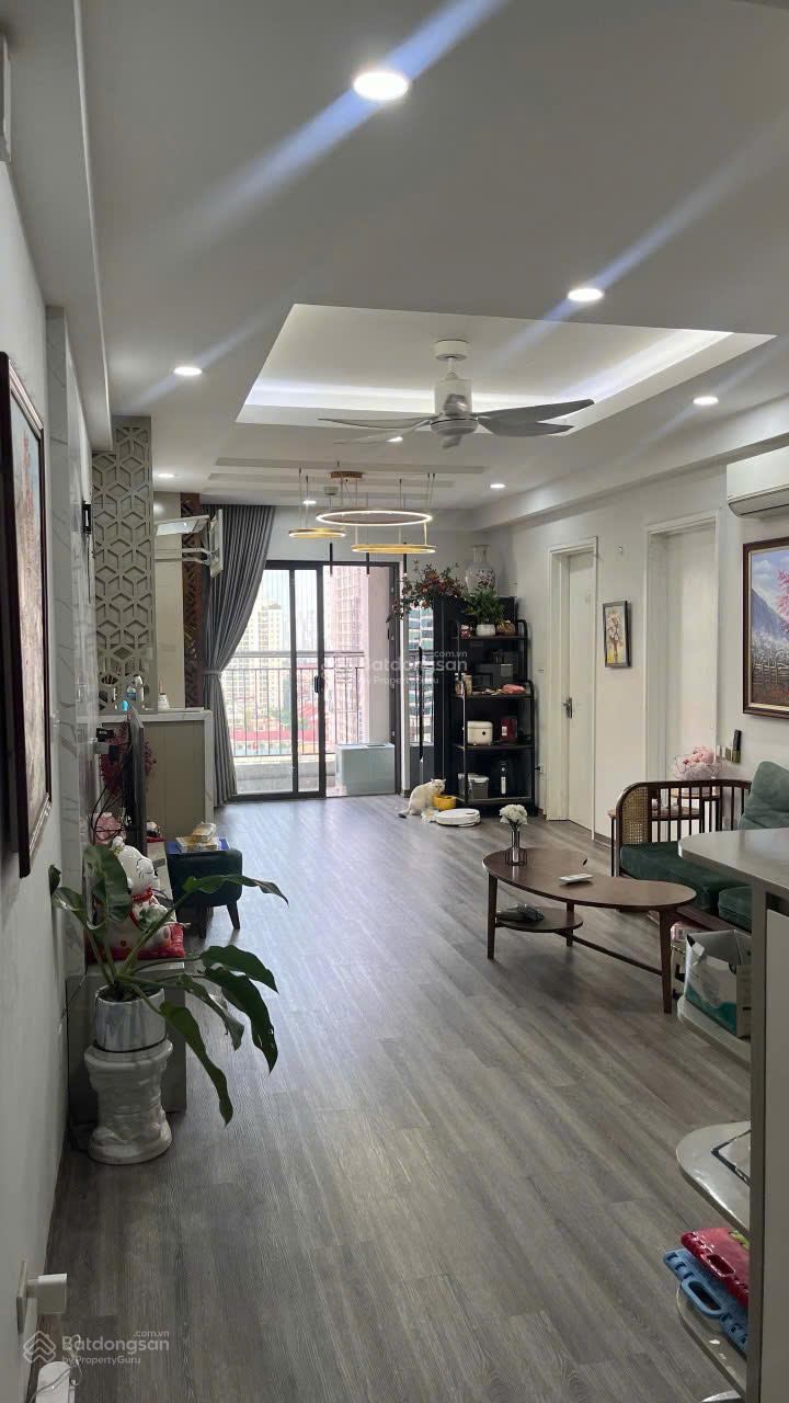 Căn hộ Handi Resco Lê Văn Lương 65m² giá 6.1 tỷ - Full đồ nội thất, sẵn sàng vào ở!