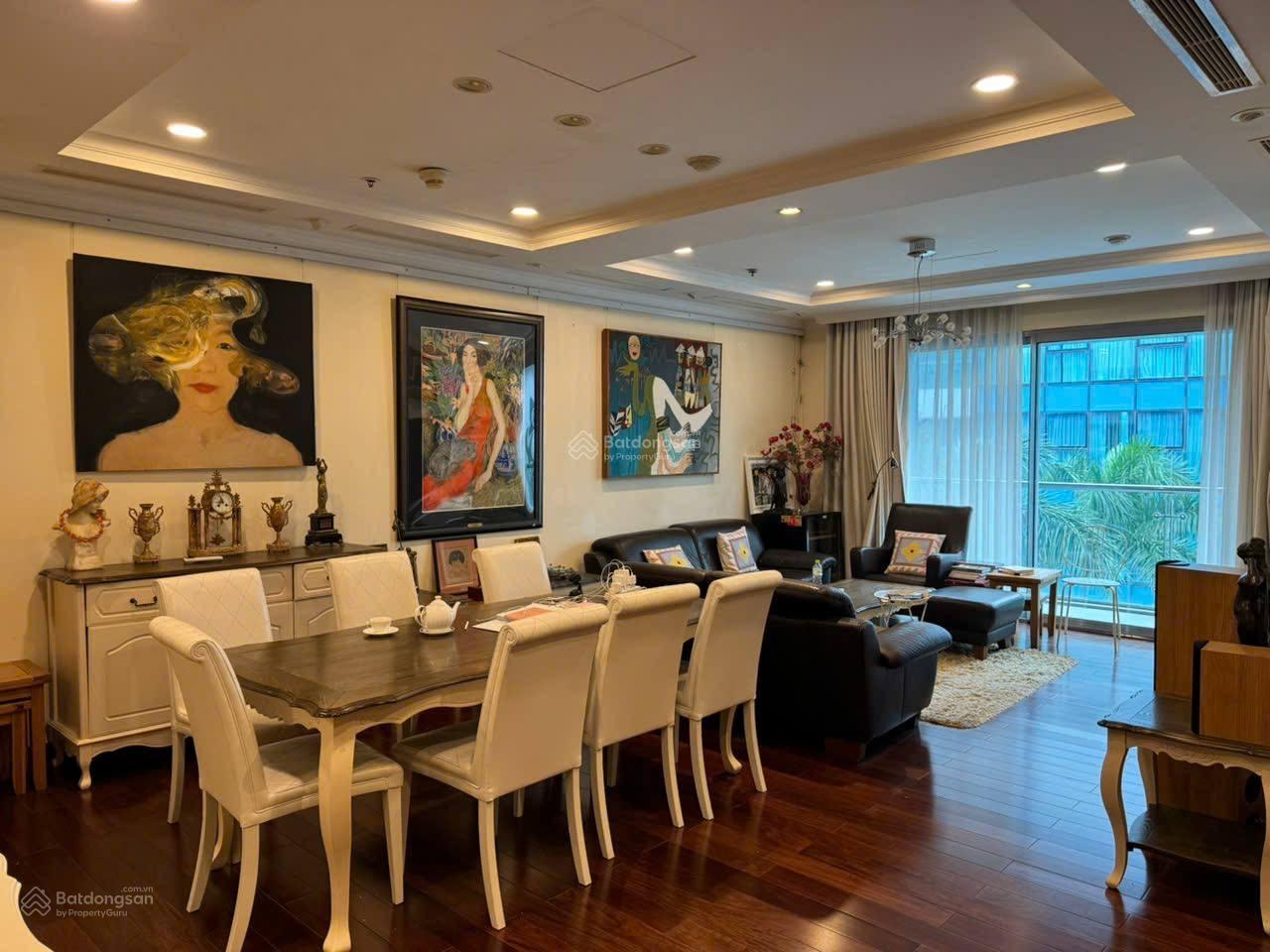 Căn hộ Vincom Center Đồng Khởi Quận 1 199m² giá 45 tỷ - View Nhà thờ Đức Bà tuyệt đẹp!