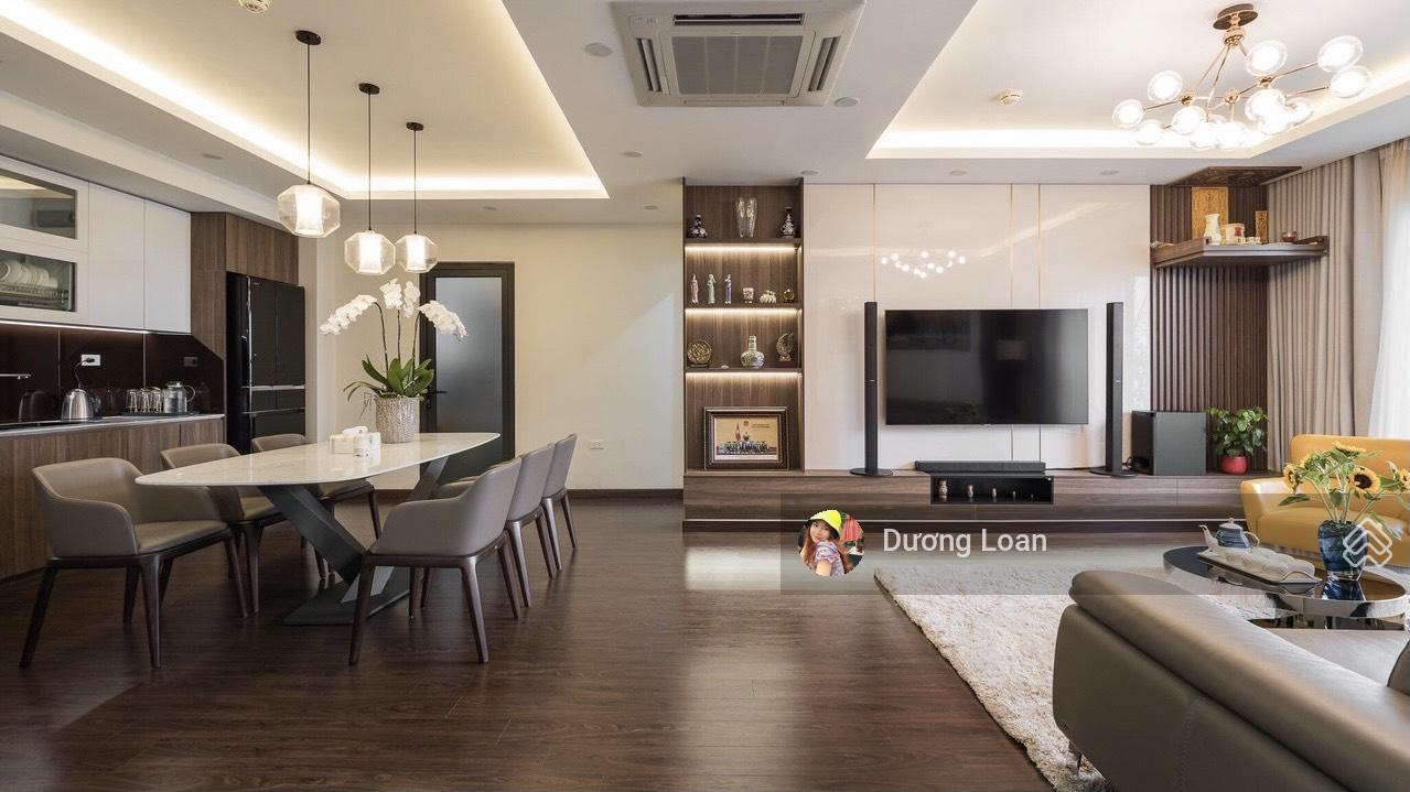 Căn hộ Mandarin Garden Cầu Giấy 115m² giá 13.8 tỷ - View bể bơi đẹp mắt!
