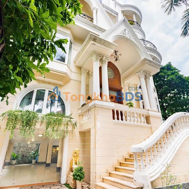 Nhà phố cho thuê Nguyễn Văn Hưởng 320m² - Mặt tiền kinh doanh