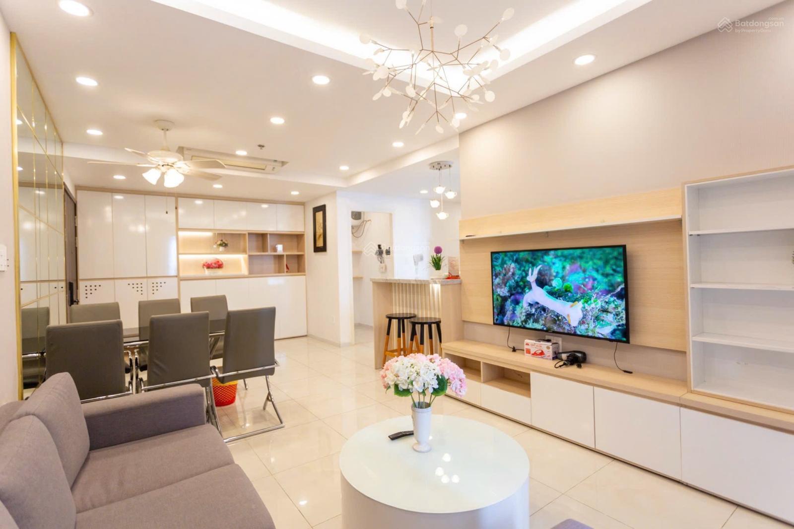 Căn hộ 3PN cho thuê tại Sunrise City, giá ưu đãi 24 triệu, 112m2