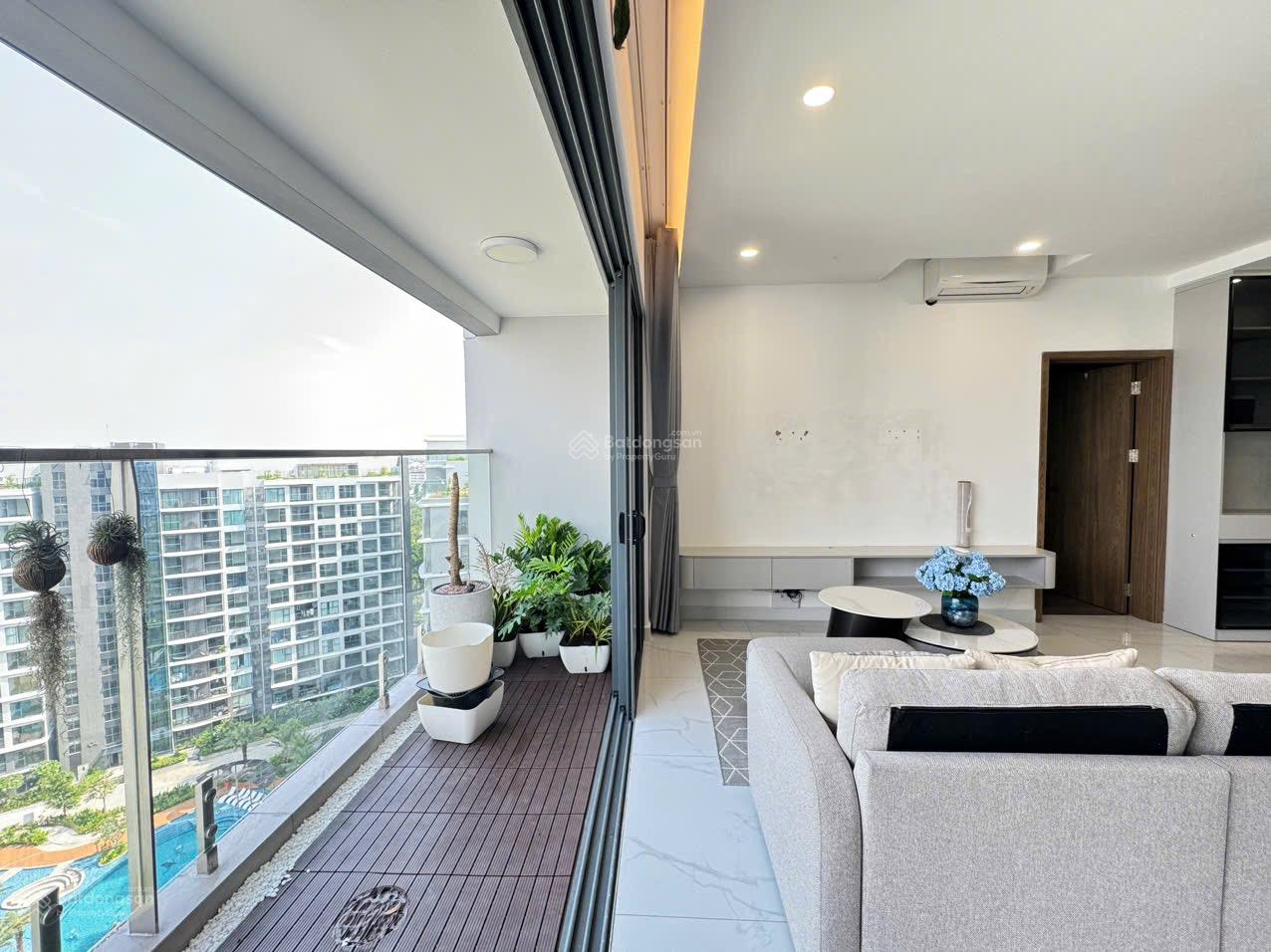 Căn hộ cao cấp Celadon City quận Tân Phú 96m² giá chỉ từ 15 triệu - Nội thất đẹp, đầy đủ tiện nghi!