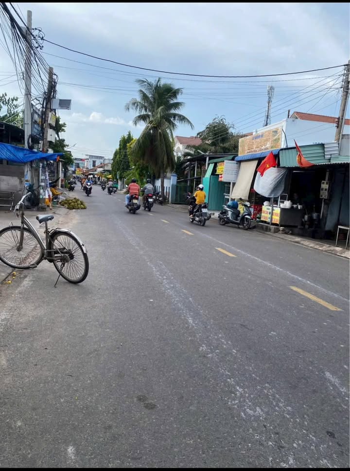 Nhà cấp 4 Phú Long 148m² giá 1.3 tỷ - Vị trí trung tâm, đầy đủ tiện ích!