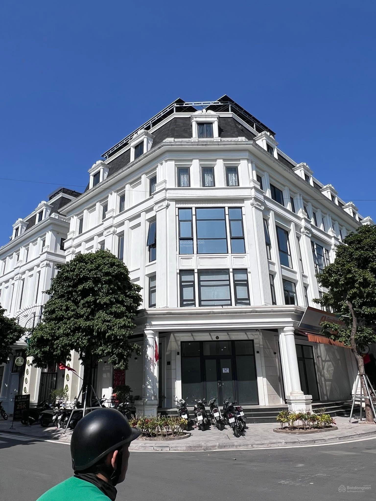 Nhà góc đẹp tại Louis City Hoàng Mai 200m² giá 62 tỷ - Cần bán gấp trong tháng 1!