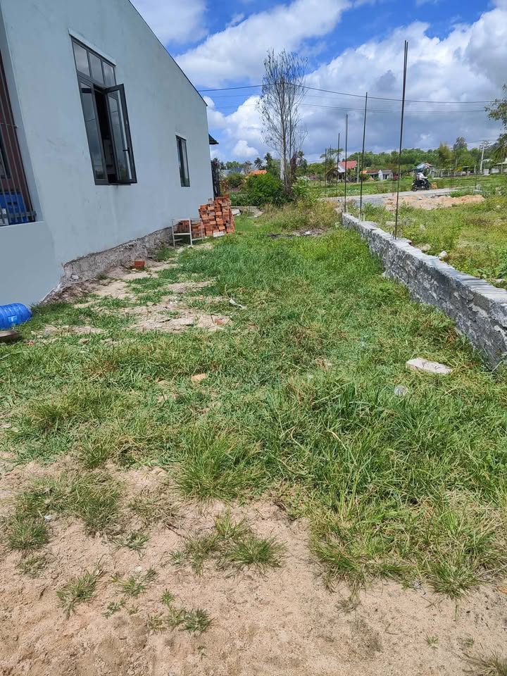 Bán Đất Nền 70m² Sổ Hồng Riêng Hẻm Xe Hơi Nguyễn Trãi Nối Dài, La Gi