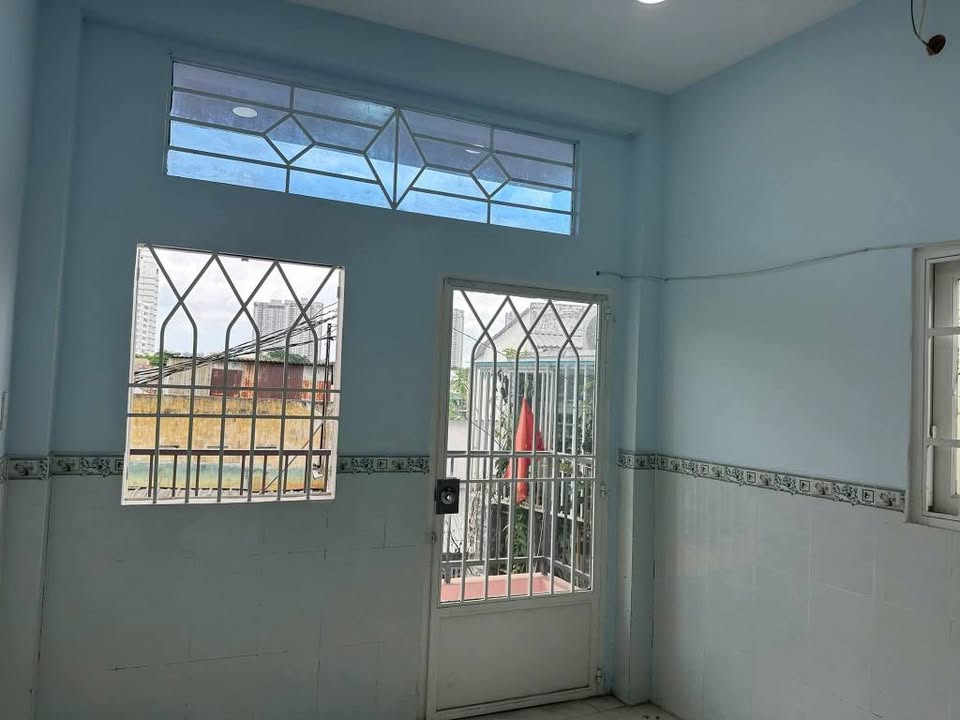 Nhà 19m² 3 Tầng, 2PN, P1 Q8 - Sổ Hồng Riêng, Giá 2.25 Tỷ TL