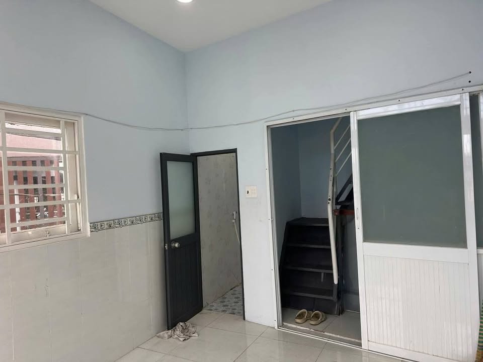 Nhà 19m² 3 Tầng, 2PN, P1 Q8 - Sổ Hồng Riêng, Giá 2.25 Tỷ TL