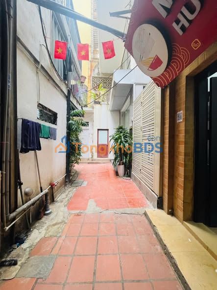 Nhà 3 Tầng Phố Trần Hưng Đạo, Hoàn Kiếm - 24m², 12 Tỷ - Sẵn Sàng Giao Dịch