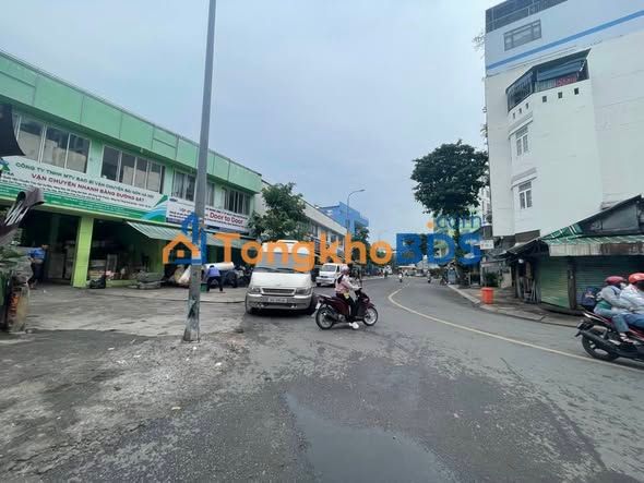 Nhà riêng Quận 3 CMT8 90m² 14 tỷ - Vị trí đẹp, nở hậu tài lộc!