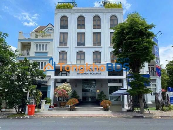 Tòa nhà văn phòng Phú Mỹ Hưng Quận 7 216m² vị trí trung tâm