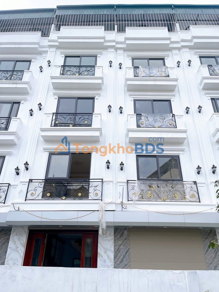 Nhà 30m², 5 Tầng Nguyễn Khoái - Ô tô Đỗ Cổng, Giá 5.1 Tỷ