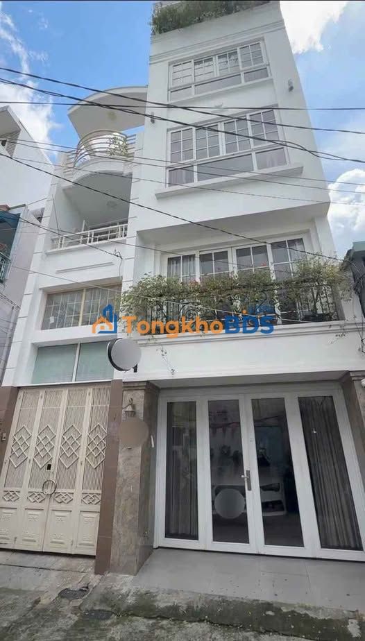 Nhà riêng Cô Giang Q1 38m² 6 tỷ - Ô tô vào tận nhà