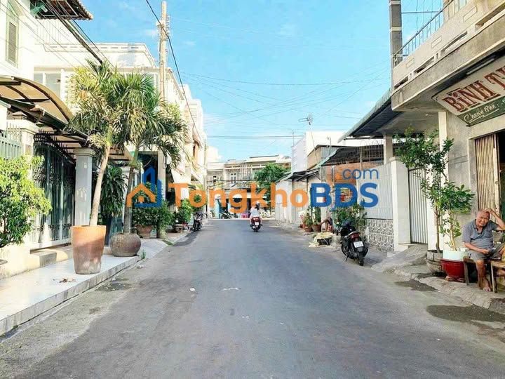 Nhà mặt tiền Ngô Sĩ Liên 145m² giá 5.6 tỷ - Mặt tiền kinh doanh