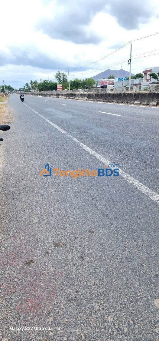 Đất nền QL1A Hàm Đức 200m² giá 2 tỷ - Đường to ô tô