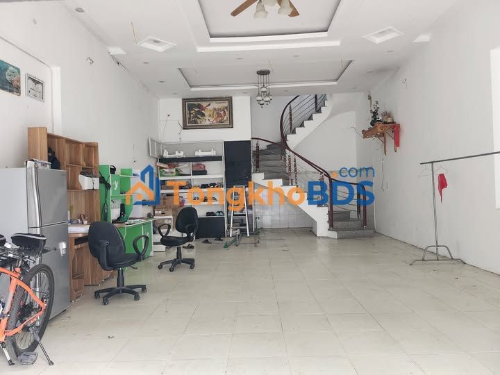 Nhà mặt đường Hoàng Công Chất 62m² - Mặt tiền kinh doanh