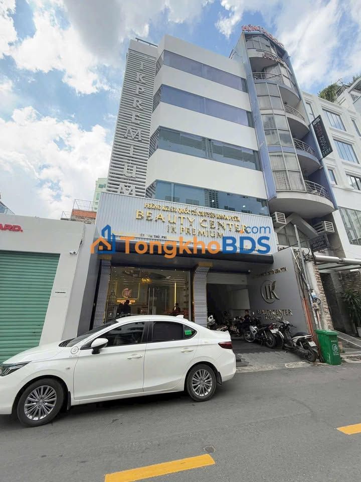Tòa nhà văn phòng Q1 Nguyễn Văn Thủ 143m² vị trí trung tâm