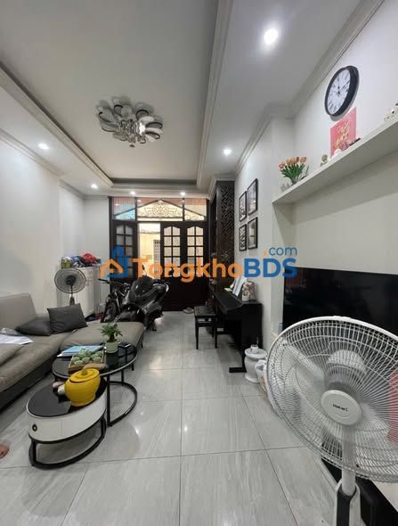 Nhà phố Đặng Tiến Đông 34m² dưới 10 tỷ - Vị trí đẹp