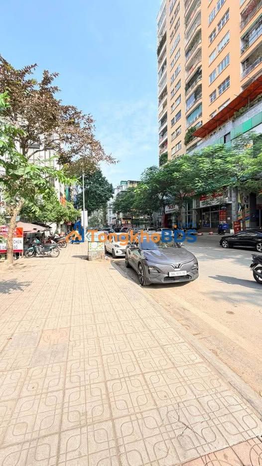 Nhà mặt phố Ngọc Khánh 70m² giá 12.9 tỷ - Mặt tiền kinh doanh
