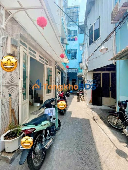 Nhà riêng Đoàn Văn Bơ Q4 30m² chính chủ bán