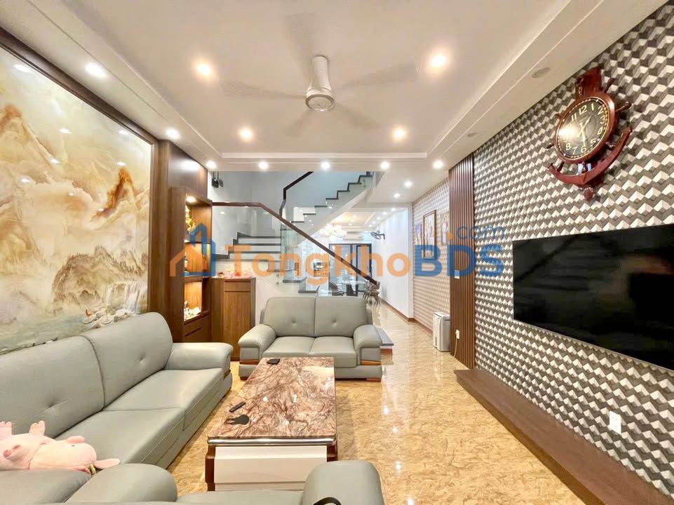 Nhà riêng Văn Cao Ngô Quyền 90m² - Ô tô vào tận nhà