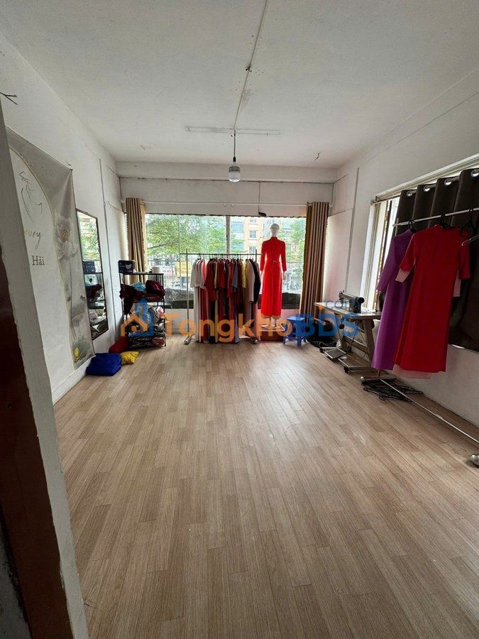 Nhà mặt phố Tây Sơn Đống Đa 70m² - Mặt tiền kinh doanh