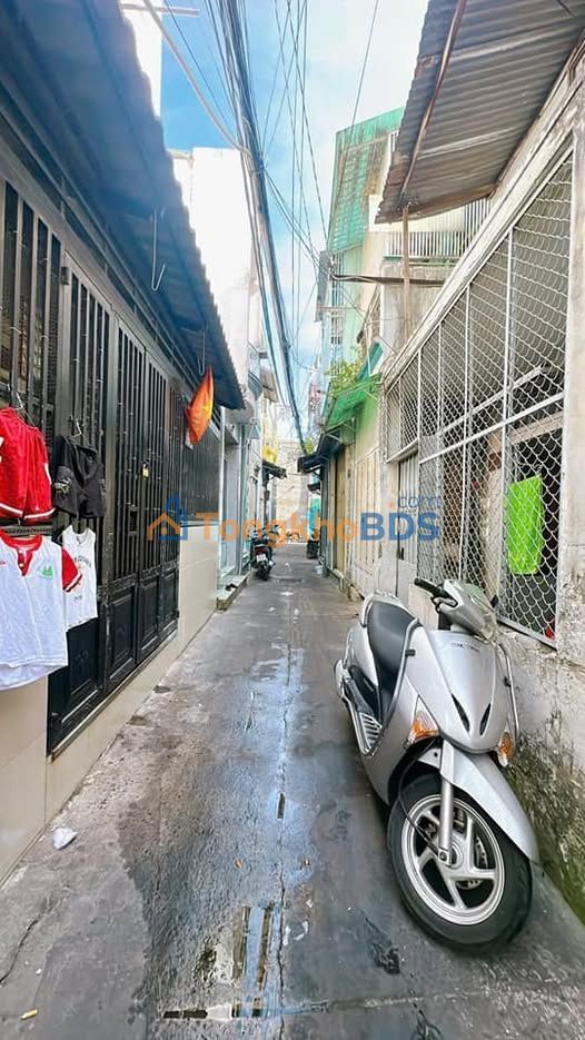 Nhà hẻm Quận 4 35m2 giá 2.39 tỷ - Chính chủ bán