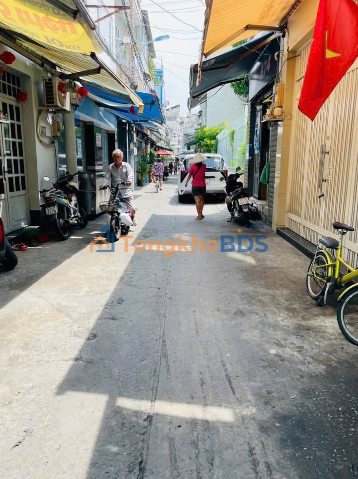Nhà riêng hẻm Tôn Thất Thuyết Q4 68m² - Giá tốt hiếm có