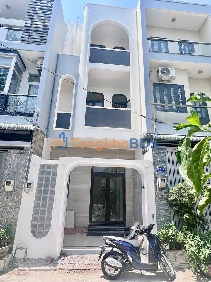 Nhà hẻm xe hơi Phú Hữu Q9 54m² - Sẵn sàng ở ngay