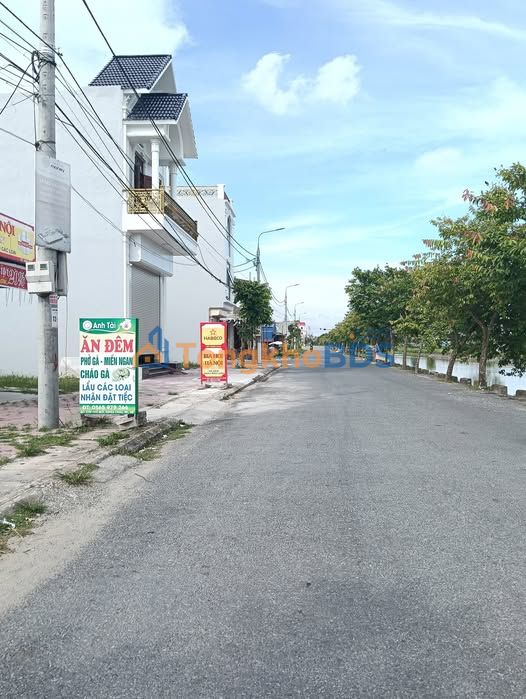 Nhà phố biệt thự Đào Thượng 240m2 mặt tiền kinh doanh