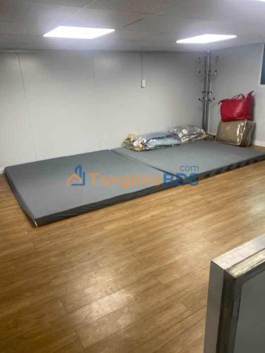 Nhà mặt phố Vincom Bà Triệu 105m² 15 triệu - Mặt tiền kinh doanh