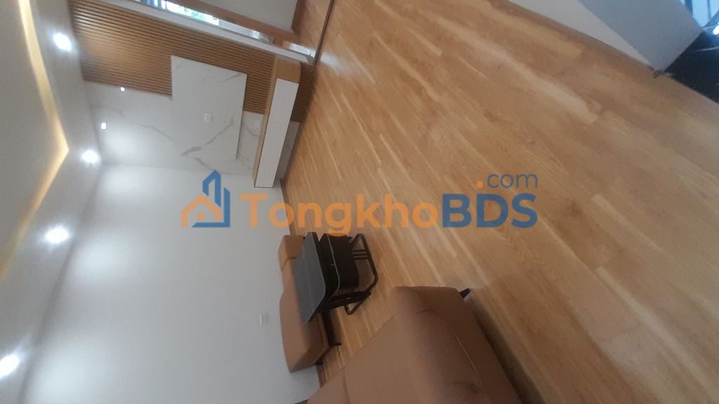 Căn hộ tập thể Hai Bà Trưng 70m² giá nhỉnh 3 tỷ - Sổ đỏ sang tên ngay!