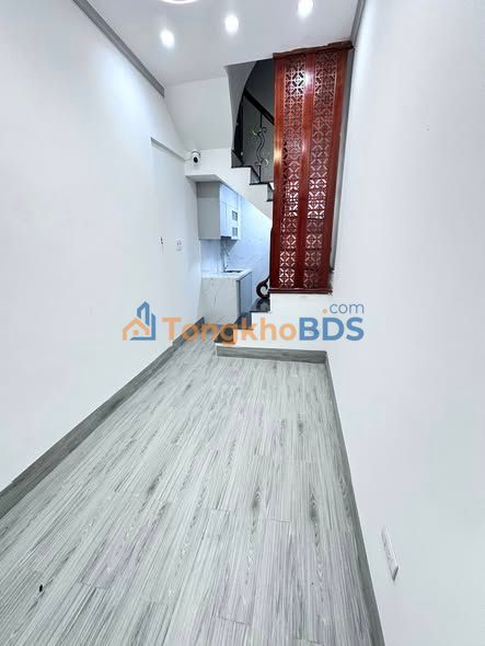 Nhà riêng Tôn Đức Thắng 16m² 5 tầng chính chủ bán