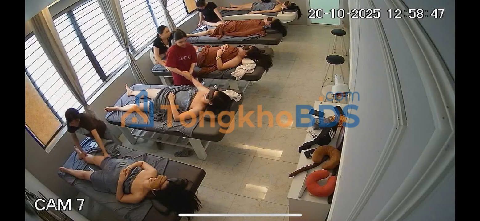 Sang nhượng spa Monbay Hạ Long 180m² mặt tiền kinh doanh