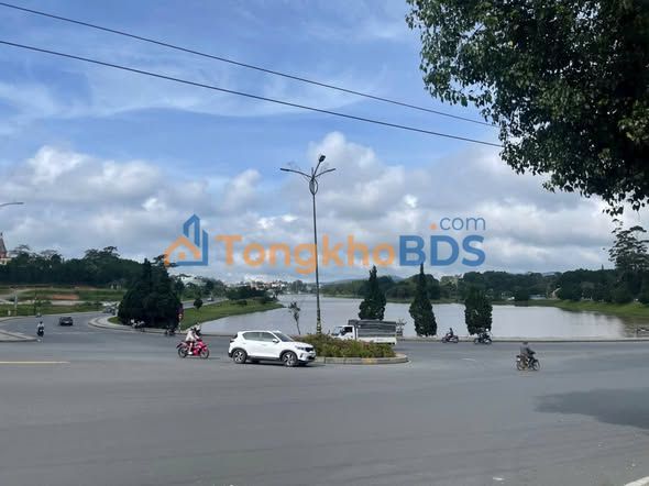 Nhà phố 2 mặt tiền Sương Nguyệt Ánh 95m² - Mặt tiền kinh doanh