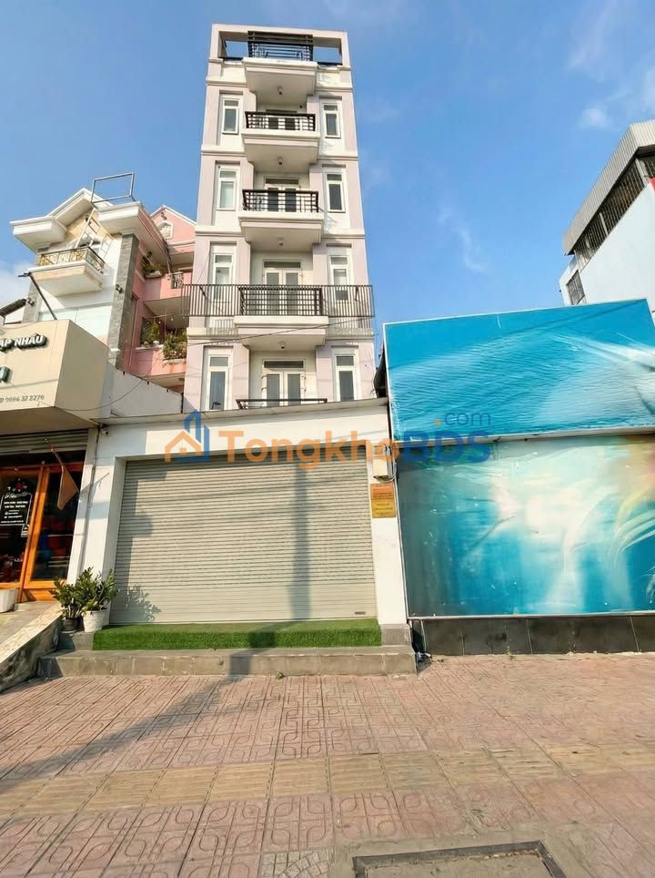 Nhà phố mặt tiền Huỳnh Tấn Phát Q7 225m² giá 58.5 tỷ - Vị trí đắc địa