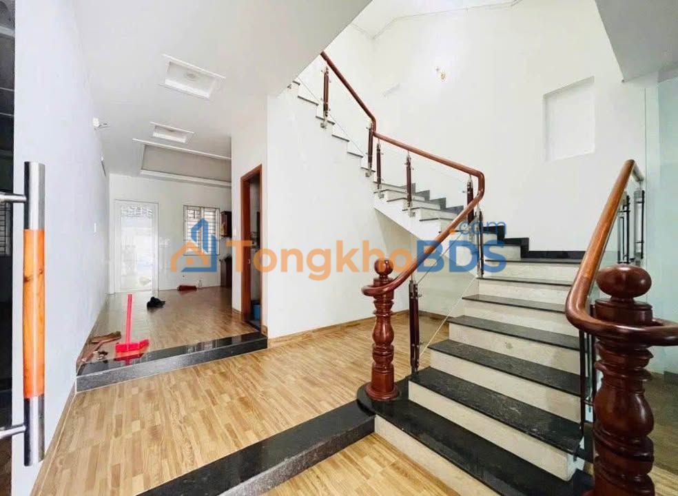 Nhà phố mặt tiền D2D Biên Hòa 95m² - Mặt tiền kinh doanh