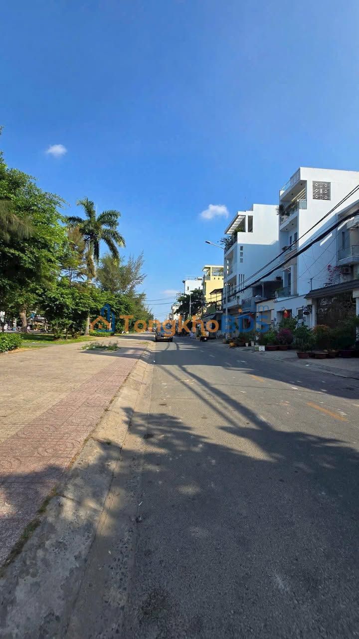 Nhà phố Tây Thạnh 100m² giá 11.8 tỷ - Vị trí đắc địa!