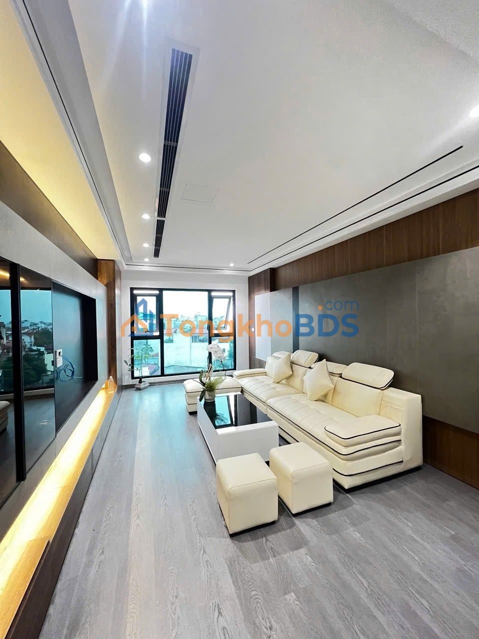 Nhà phố Phố Trạm Long Biên 31m2 - Ô tô vào tận nhà