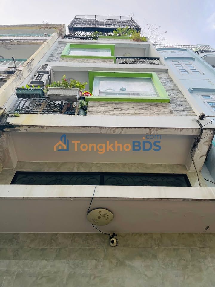 Nhà phố Q4 đường Số 5 40m² 14 tỷ - Ô tô vào tận nhà