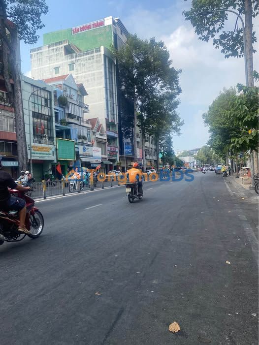 Nhà phố mặt tiền Trần Phú Q5 142m² - Mặt tiền kinh doanh