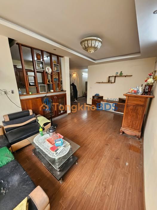 Căn hộ tập thể Hoàng Quốc Việt 90m² 4.5 tỷ - Bàn giao ngay